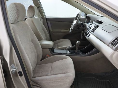 Used 2003 Toyota Camry LE image 10