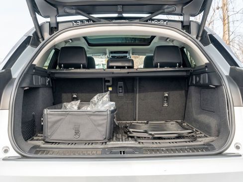 Used 2023 Land Rover Range Rover Velar S image 38