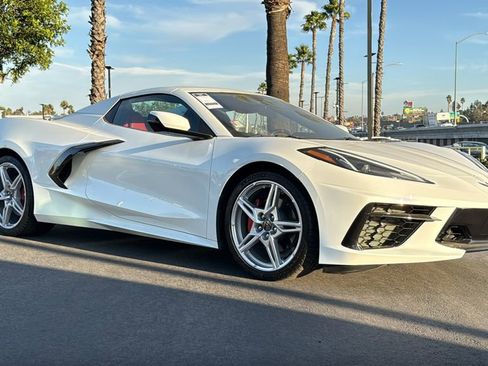 Used 2025 Chevrolet Corvette Stingray Convertible w/ 1LT image 1