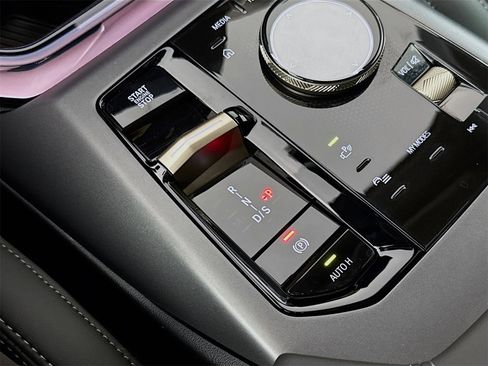 Used 2025 BMW X3 xDrive30i w/ Convenience Package image 16