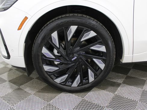 Certified 2024 Lincoln Nautilus Black Label w/ Jet Appearance Package (87T) image 38