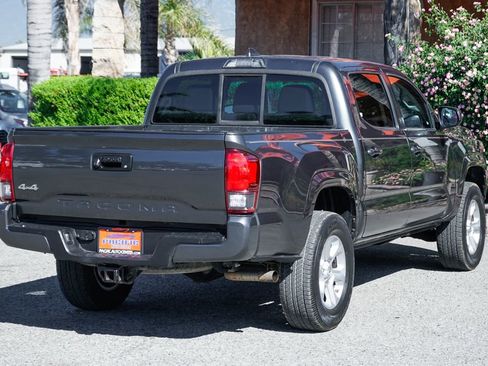Used 2019 Toyota Tacoma SR w/ SR Convenience Package image 9