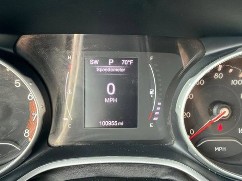 Used 2018 Jeep Compass Sport FWD image 13