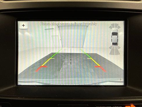 Used 2018 Ford Explorer XLT w/ Equipment Group 202A FWD image 15