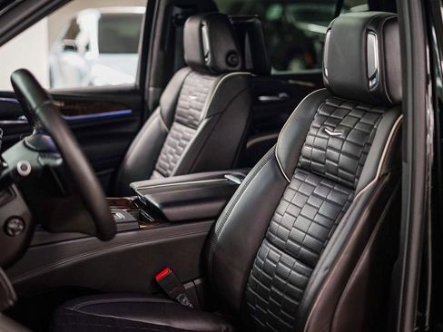 Certified 2024 Cadillac Escalade Sport Platinum w/ LPO, ONYX Package image 14