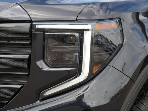 Used 2023 GMC Sierra 1500 Elevation AWD/4WD image 16