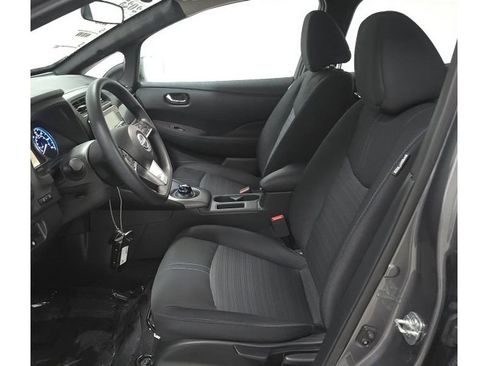 Used 2025 Nissan Leaf S FWD image 5