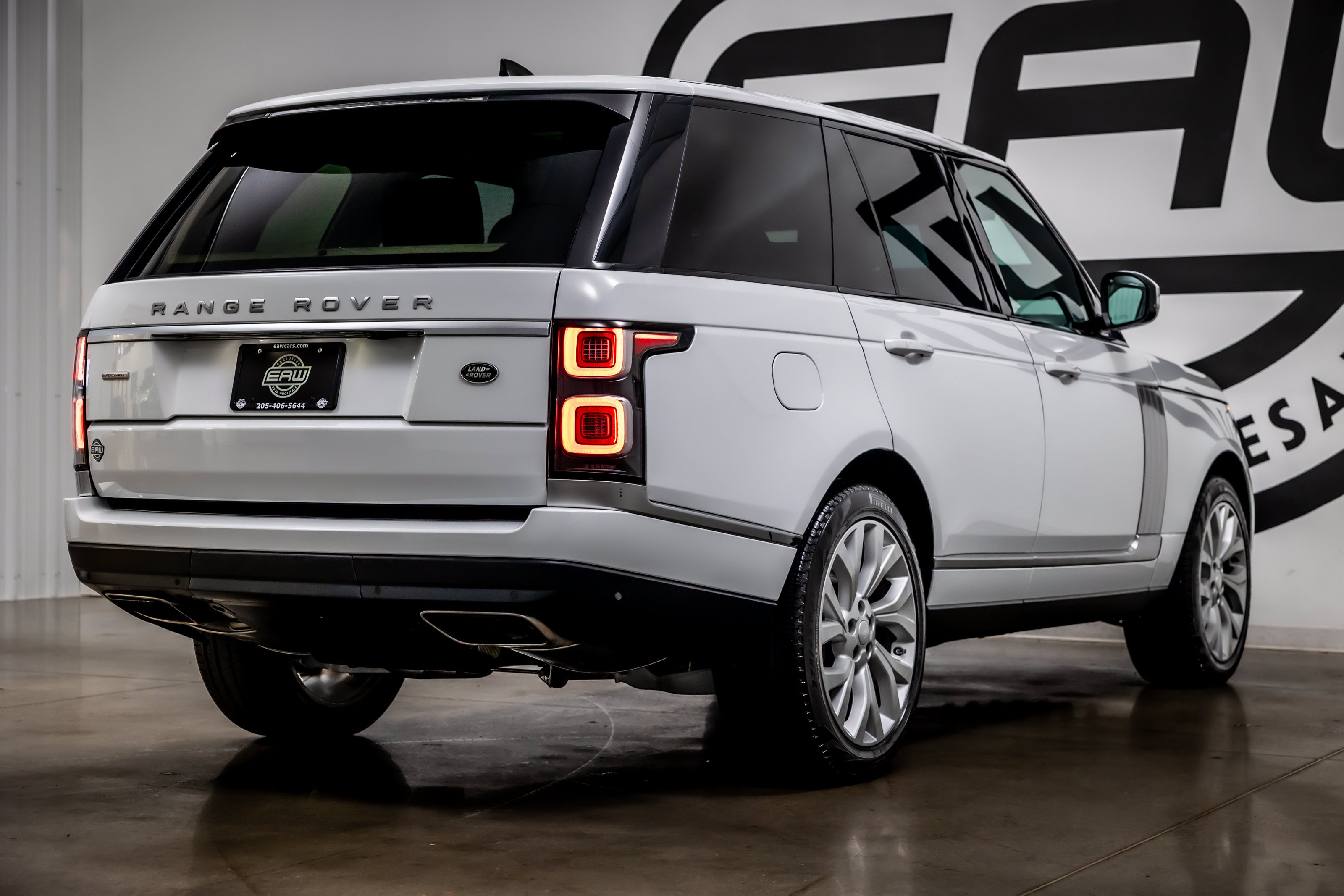 Used 2019 Land Rover Range Rover Supercharged AWD/4WD image 31