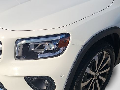 Used 2022 Mercedes-Benz GLB 250 image 28