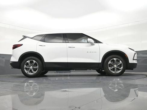 Used 2024 Chevrolet Blazer LT FWD image 29
