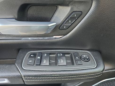 Used 2024 RAM 1500 Laramie image 15