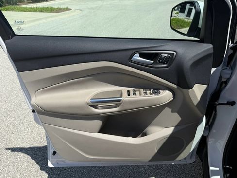 Used 2018 Ford Escape Titanium FWD image 21