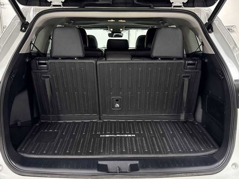 Certified 2022 Toyota Highlander XLE image 29