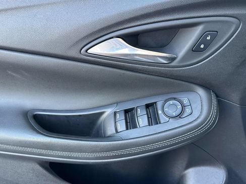 Certified 2023 Buick Encore GX Preferred w/ Cold Weather Comfort Package FWD image 11