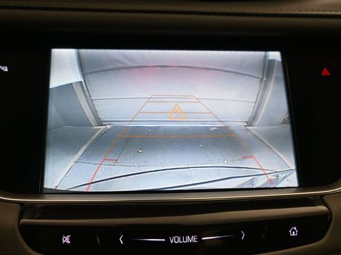 Used 2018 Cadillac XT5 Luxury w/ Driver Awareness Package image 22