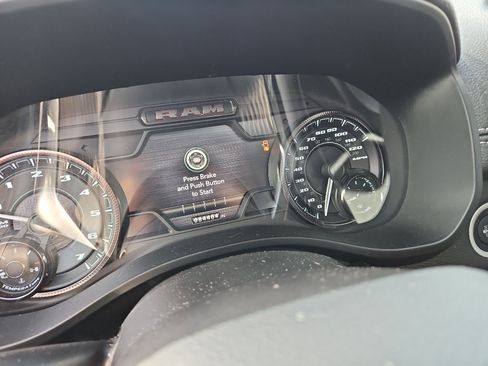 Used 2022 RAM 1500 Laramie AWD/4WD image 8