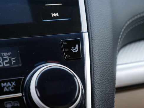 Used 2019 Subaru Outback 2.5i Premium image 34