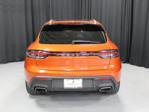 Certified 2025 Porsche Macan image 6