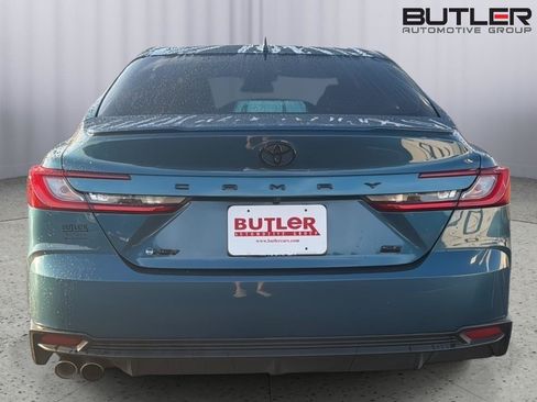 Certified 2025 Toyota Camry SE FWD image 5