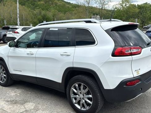 Used 2018 Jeep Cherokee Limited AWD/4WD image 11