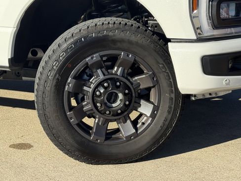 Used 2024 Ford F250 Lariat w/ Lariat Ultimate Package image 2