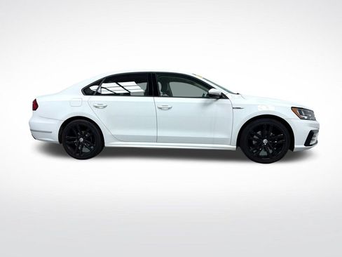 Used 2018 Volkswagen Passat 2.0T R-Line FWD image 13