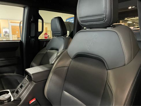 Used 2025 Ford Bronco Outer Banks w/ Sasquatch Package image 18