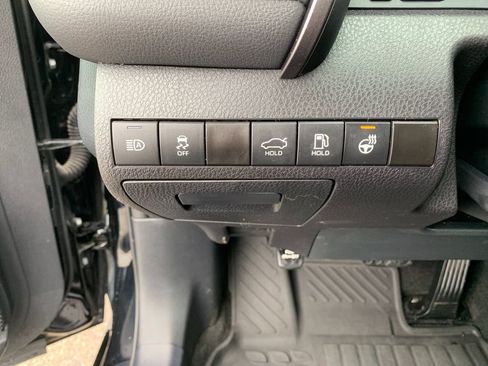 Used 2024 Toyota Camry SE image 33