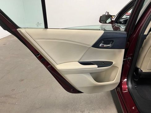 Used 2014 Honda Accord EX-L image 19