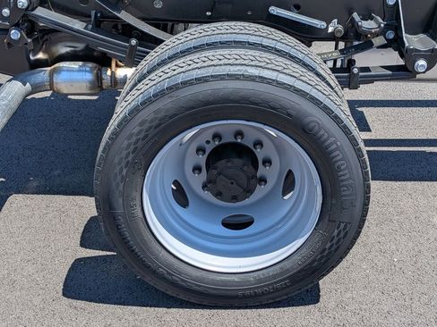 New 2026 Ford F550 2WD Regular Cab Super Duty image 18