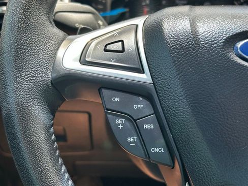 Used 2016 Ford Edge SEL AWD/4WD image 26