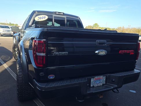 Used 2010 Ford F150 Raptor image 9
