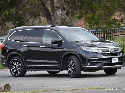 Used 2019 Honda Pilot Touring image 4
