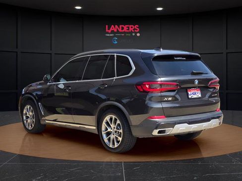 Used 2023 BMW X5 xDrive40i w/ Premium Package AWD/4WD image 2