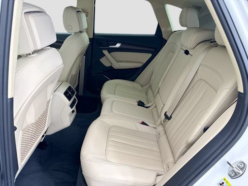 Certified 2023 Audi Q5 2.0T Premium w/ Convenience Package AWD/4WD image 19