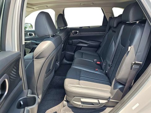 Certified 2026 Kia Sorento S w/ S Panoramic Sunroof Package FWD image 33