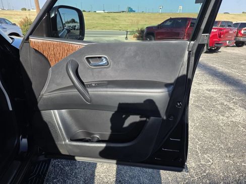 Used 2019 Nissan Armada SV w/ Driver Package RWD image 18