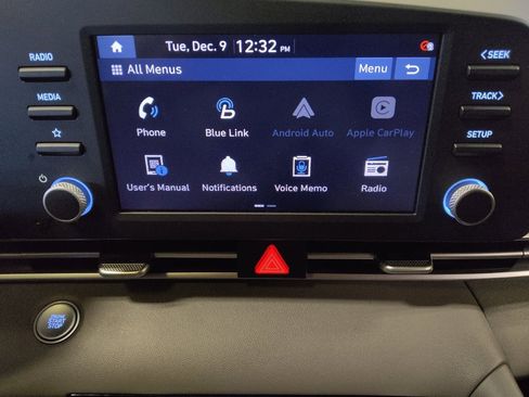 Used 2021 Hyundai Elantra SEL image 25