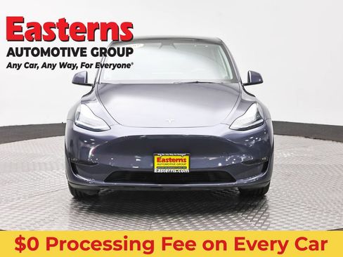Used 2021 Tesla Model Y Long Range AWD/4WD image 2