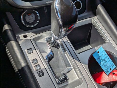 Used 2023 Nissan Murano SV image 24