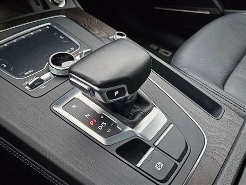 Used 2020 Audi Q5 2.0T Premium Plus w/ Premium Plus Package image 12