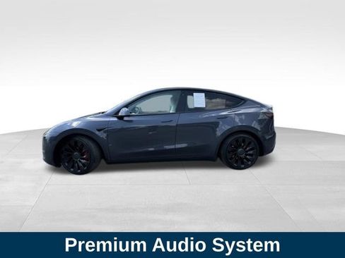 Used 2022 Tesla Model Y Performance AWD/4WD image 3