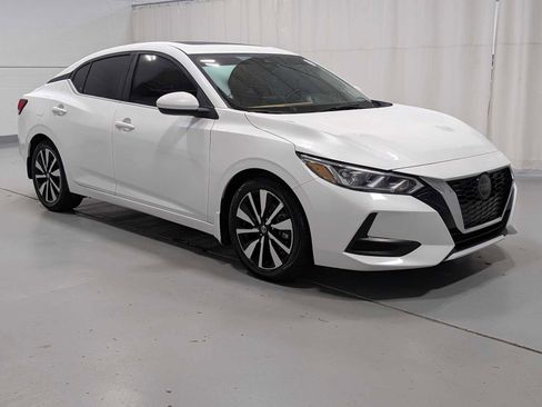 Used 2022 Nissan Sentra SV w/ SV Premium Package image 6