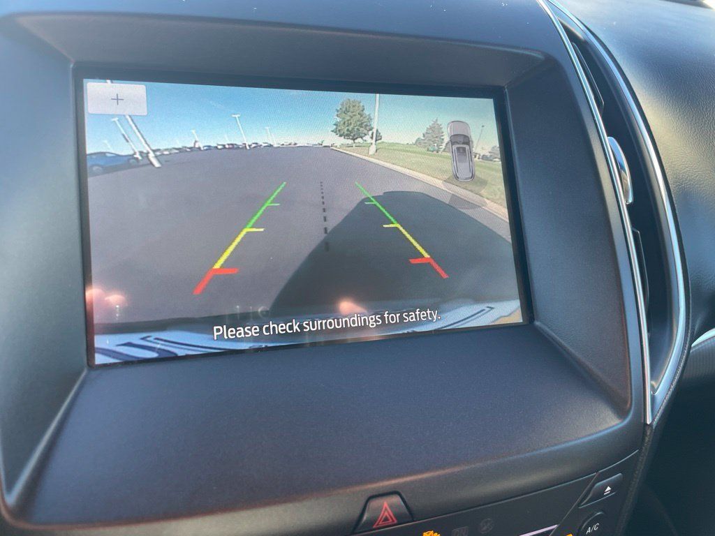 Used 2019 Ford Edge Titanium AWD/4WD image 14