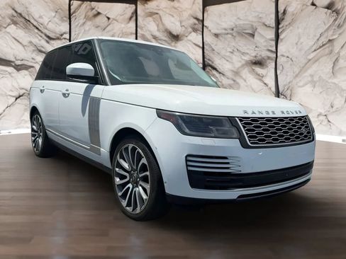 Used 2018 Land Rover Range Rover Supercharged AWD/4WD image 3