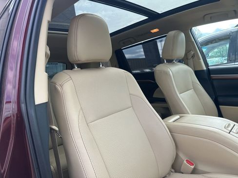 Used 2019 Toyota Highlander Limited Platinum AWD/4WD image 44