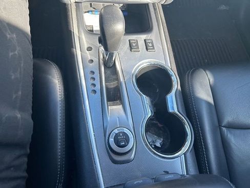 Used 2018 Nissan Pathfinder SL image 4