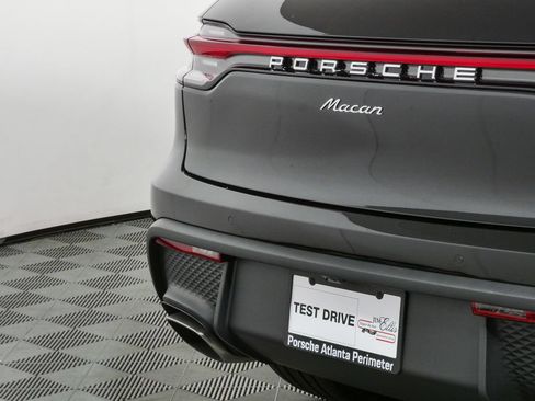 New 2026 Porsche Macan Turbo AWD/4WD image 38