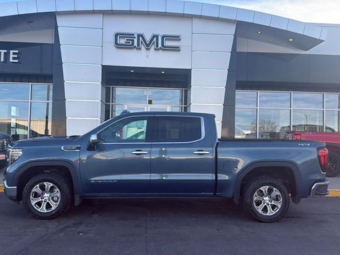 Used 2024 GMC Sierra 1500 SLT image 1
