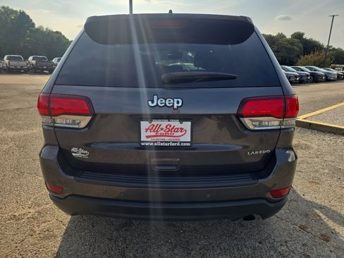 Used 2020 Jeep Grand Cherokee Laredo w/ Laredo X Package image 6